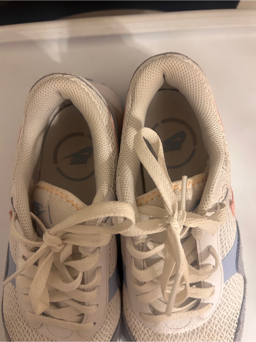Nike Women's Air Max size 10 - Picture 6 of 7